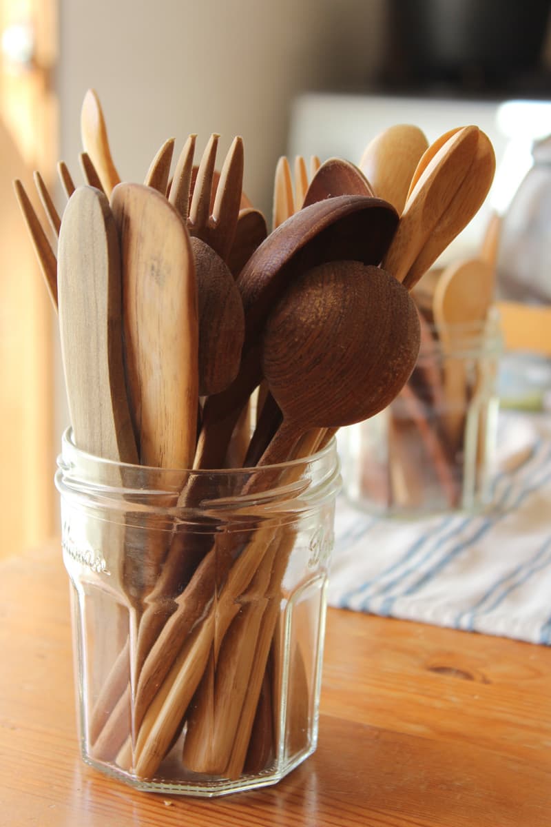 Utensilios de cocina hechos con madera