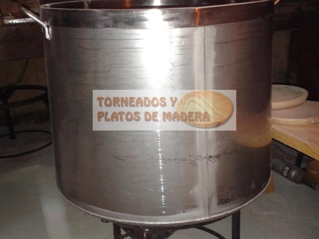 Olla industrial de 110 litros