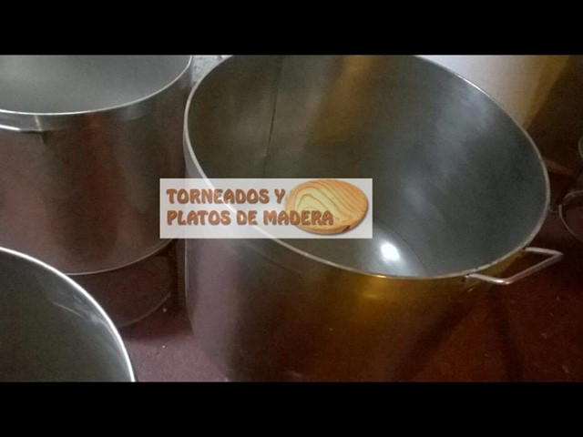 Olla industrial de 220 litros